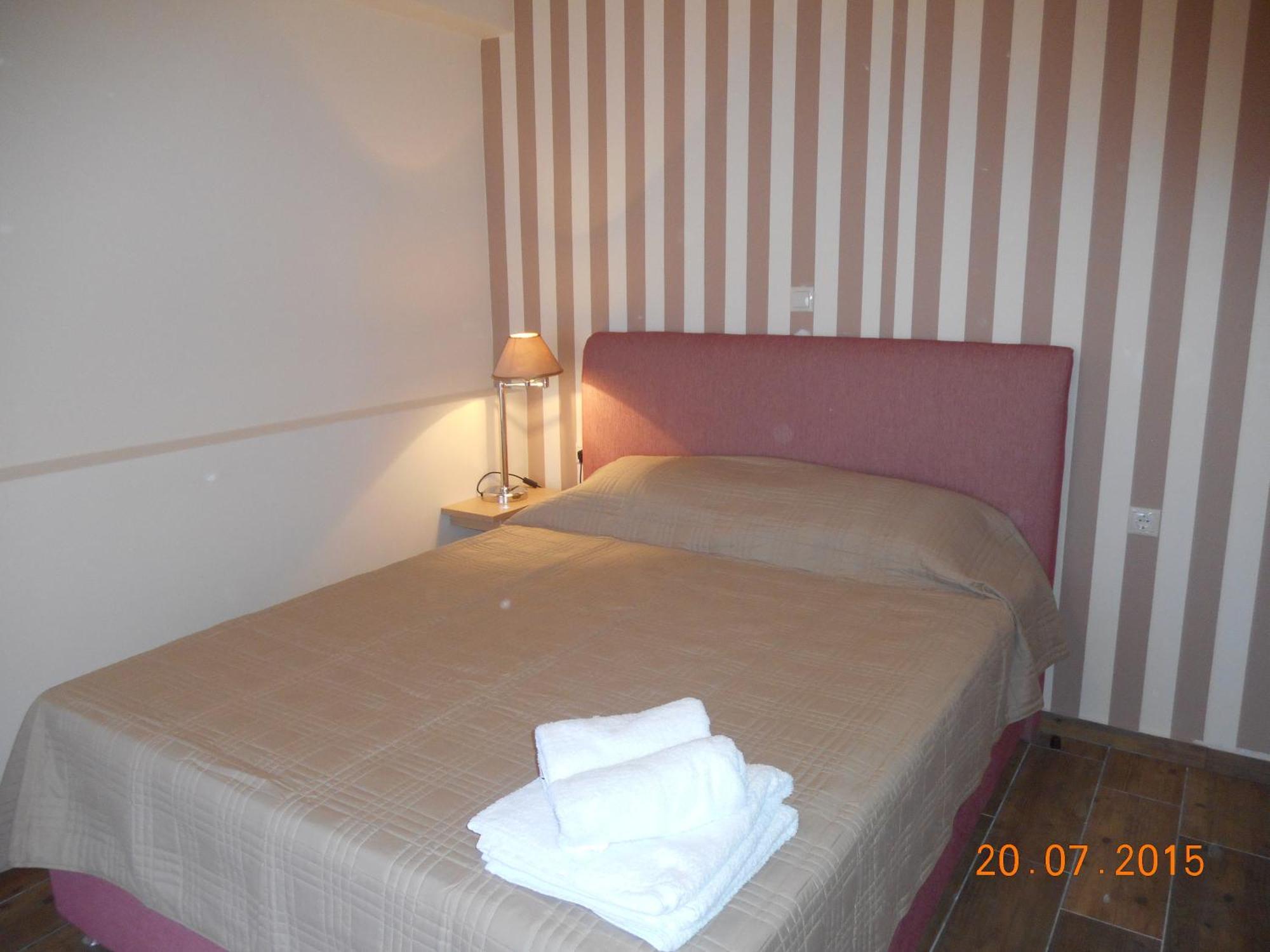 Regina Apartments Simotata Sissia Lurdáta Szoba fotó